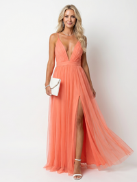 Tia - Maxikleid mit tiefem V-Ausschnitt und Falten