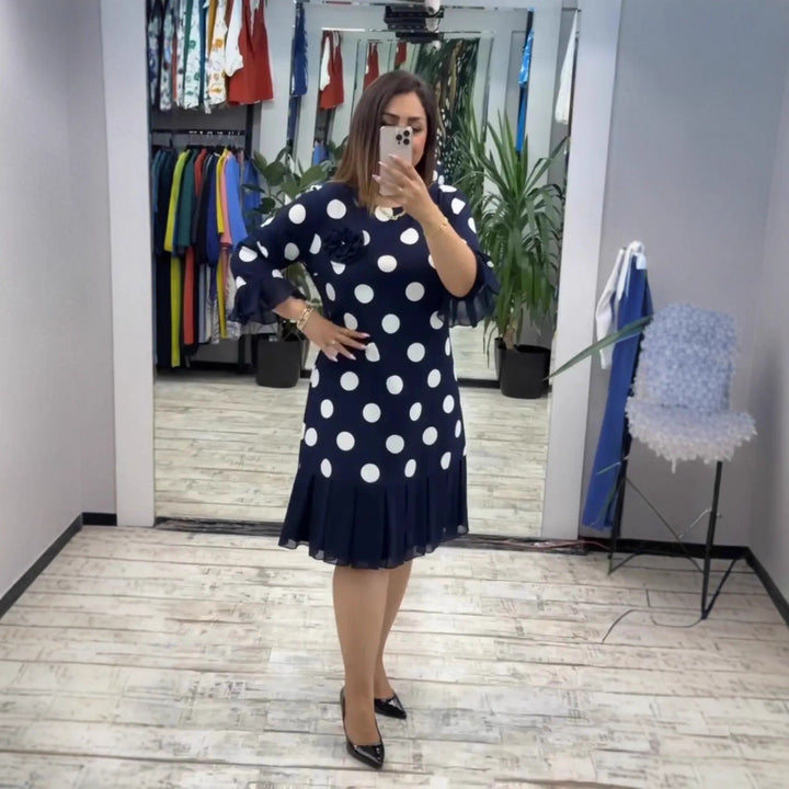 Odette - Weiches Polka Dot Kleid mit ausgestelltem Rüschensaum Navy