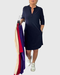 Destiny - Unifarbenes V-Ausschnittkleid